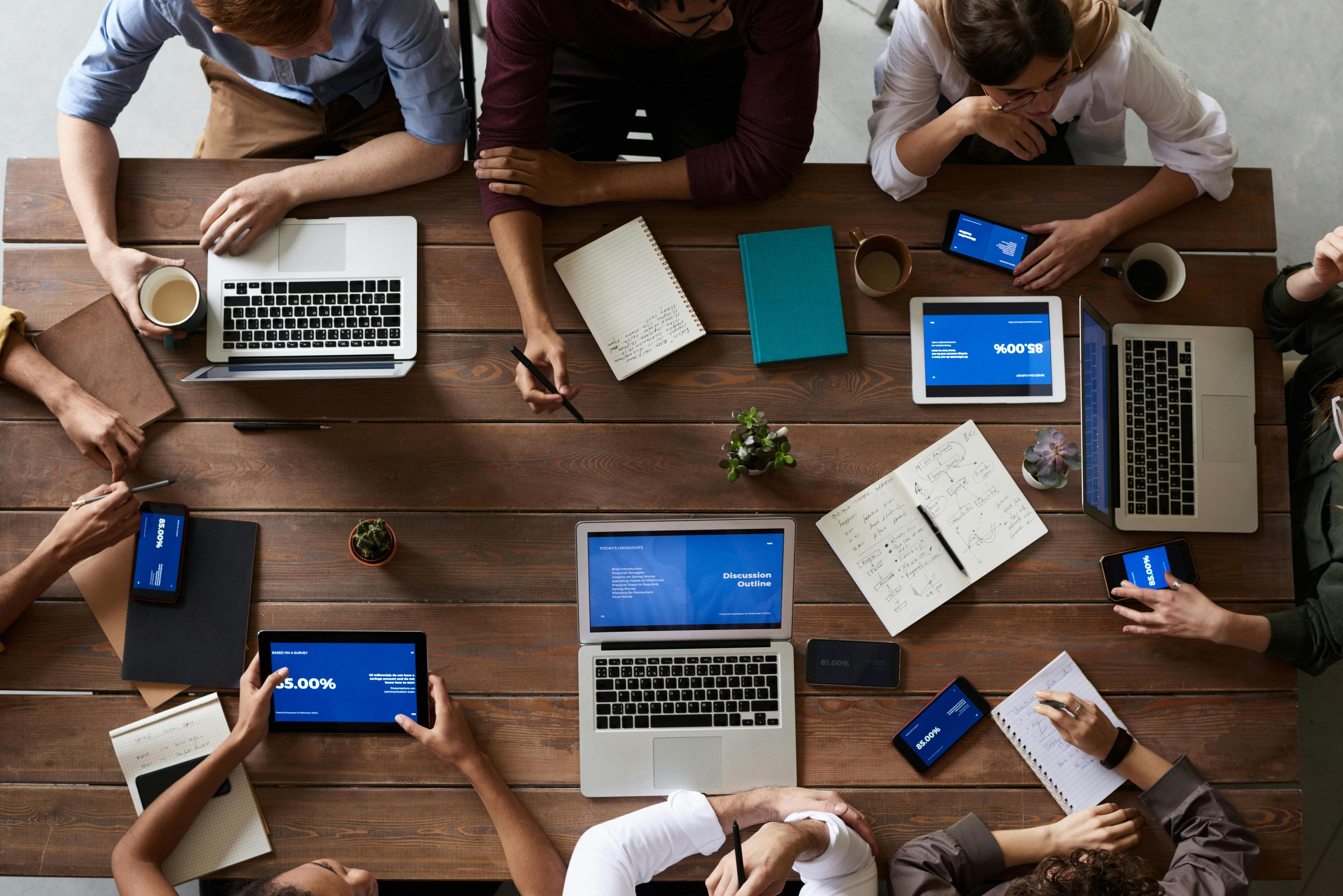 Best CRM Software for Manufacturing and Retail